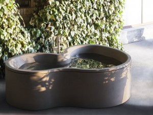 Agape Outdoor DR Cemento freestanding hot tub AVAS1091E